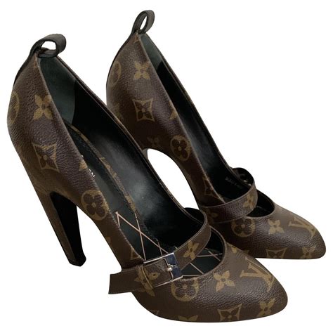 louis vuitton pump shoes|louis vuitton heels 9.5.